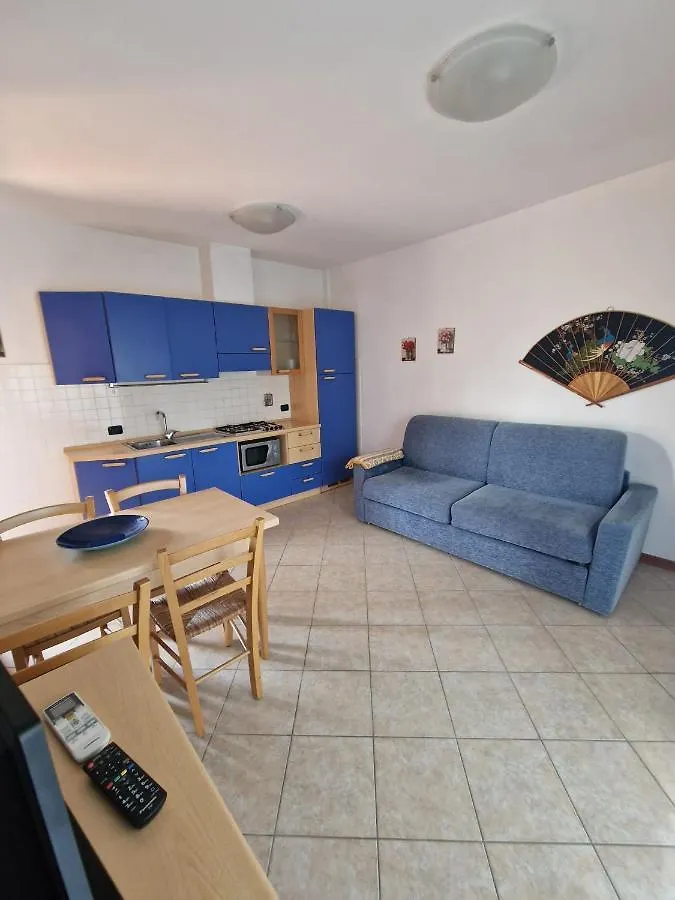 Villa La Cavaliera San Vincenzo Hotel apartamentowy