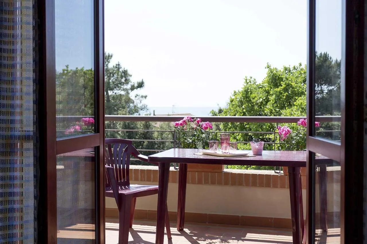 Villa La Cavaliera Aparthotel San Vincenzo